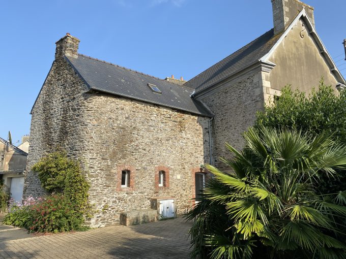 *Verkauft* Manoir im charmanten La Roche-Derrien