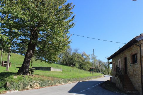 7541 El Mortorio Asturias pueblo entero vistas montanas whole village mountain view parque