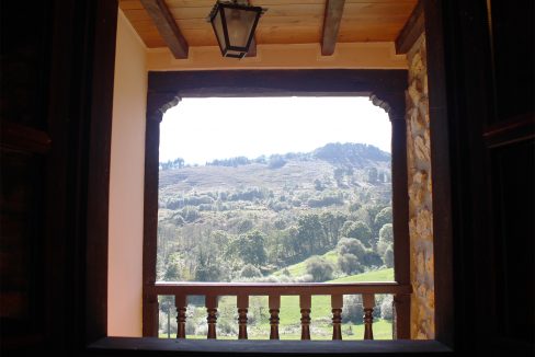 7547 El Mortorio Asturias pueblo entero vistas montanas whole village mountain view balcon