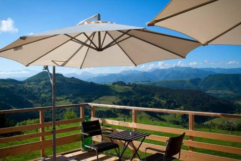 3_Hotel Amada Carlota venta vistas montana holiday hotel for sale asturias northern spain_terraza (1280x768)
