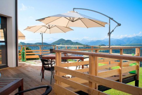 4_Hotel Amada Carlota venta vistas montana holiday hotel for sale asturias northern spain_terraza (1280x768)