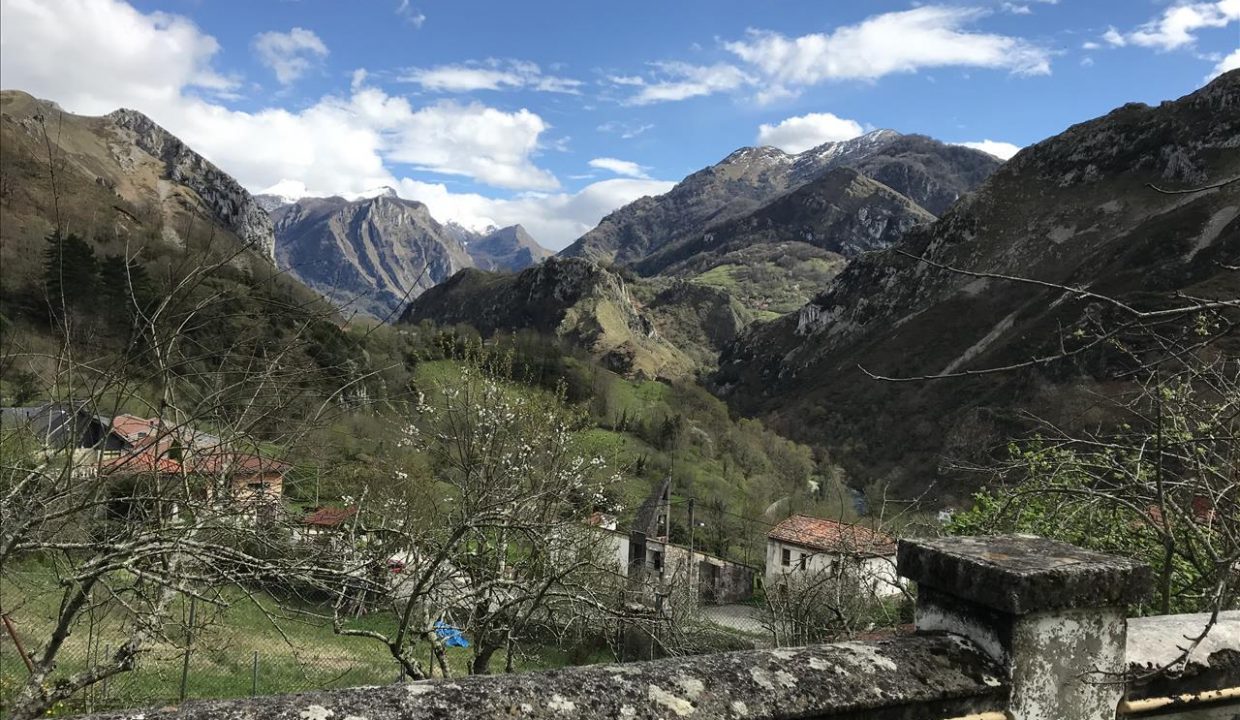 0646 casa piedra tradicional venta stone house for sale vistas montana mountain views near cangas de onis asturias northern spain