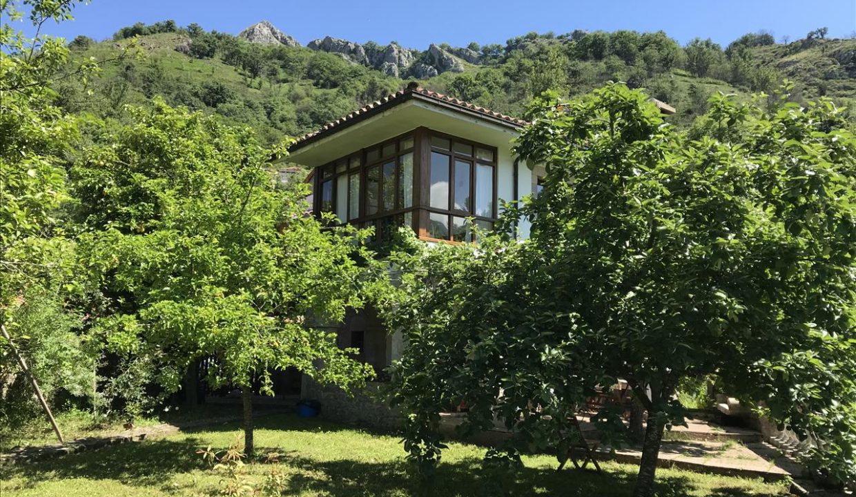 1157 casa piedra tradicional venta stone house for sale vistas montana mountain views near cangas de onis asturias northern spain