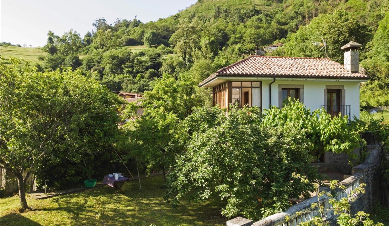 1180 casa piedra tradicional venta stone house for sale vistas montana mountain views near cangas de onis asturias northern spain