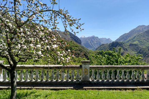 14.03.47 casa piedra tradicional venta stone house for sale vistas montana mountain views near cangas de onis asturias northern spain (2)