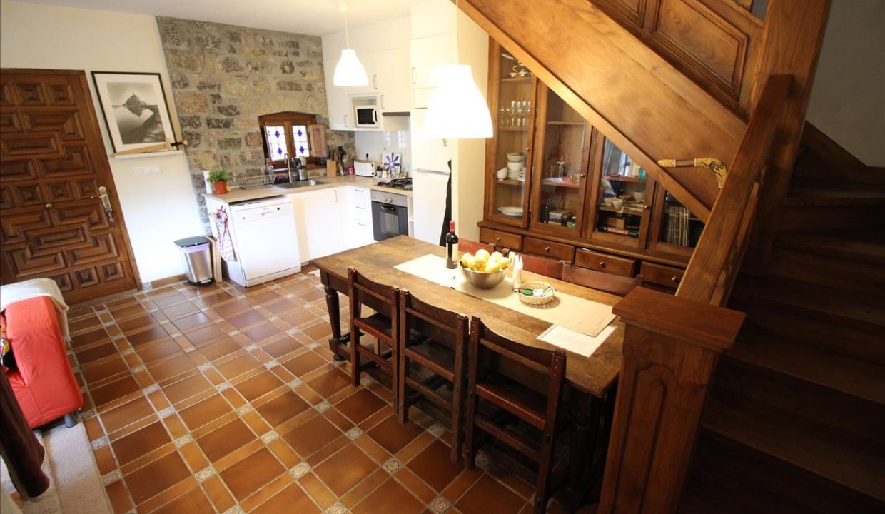 3715 casa piedra tradicional venta stone house for sale vistas montana mountain views near cangas de onis asturias northern spain dining comedor