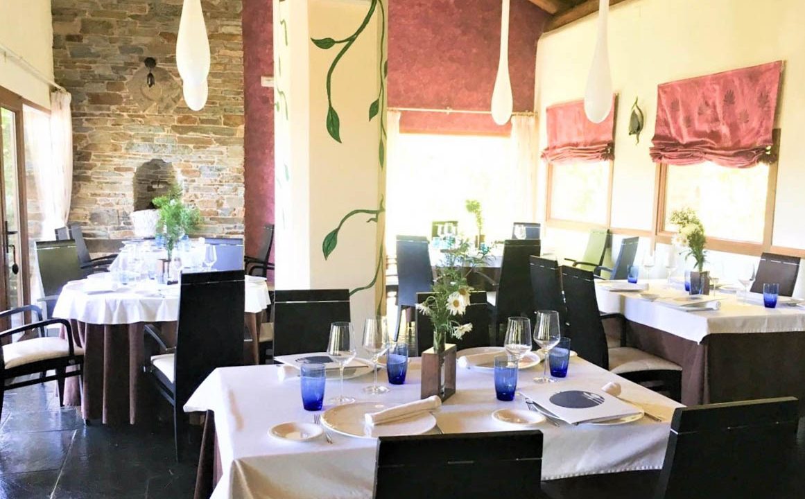 restaurante casa montana hotel venta stone house restaurant mountain sale taramundi Asturias northern spain-12