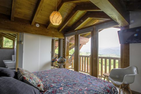 5420 casa tarano chalet lujo madera sostenible vistas picos cerca cangas onis mountain views wooden sustainable luxury house dormitorio
